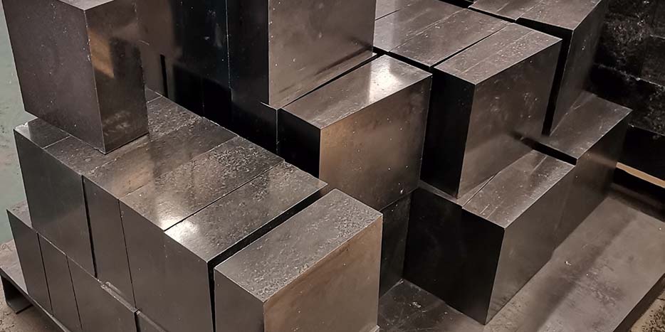 How to Improve the Durability of Refractory Materials in Harsh Environments